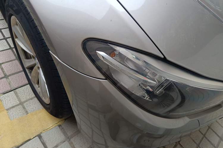 Used BMW 5 Series 2014 520Li Elegant Model Right Front Headlight