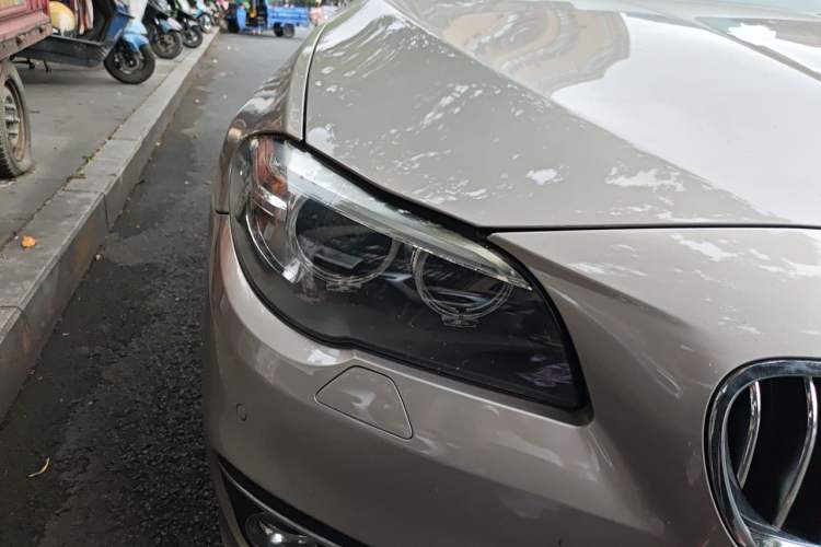 Used BMW 5 Series 2014 525Li Luxury Design Package Right Front Headlight