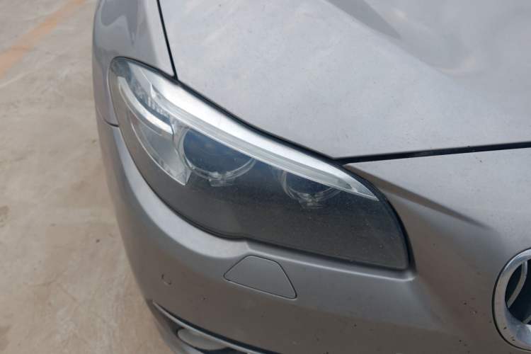 Used BMW 5 Series 2014 525Li Luxury Design Package Right Front Headlight