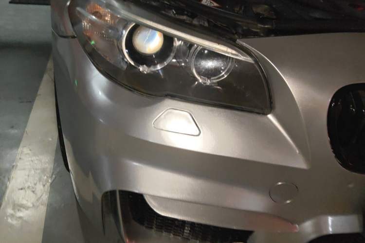 Used BMW 5 Series 2014 525Li Luxury Design Package Right Front Headlight