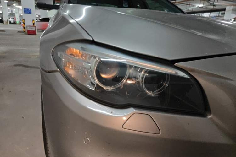 Used BMW 5 Series 2014 528Li Leading Model Right Front Headlight