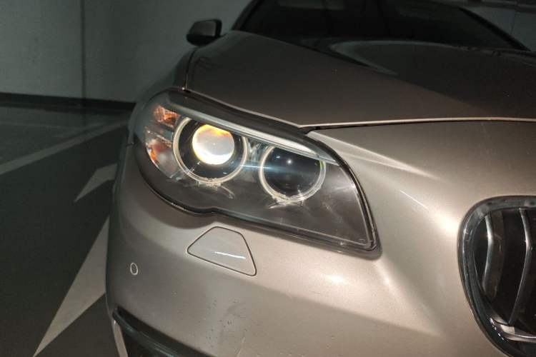 Used BMW 5 Series 2014 520Li Elegant Model Right Front Headlight