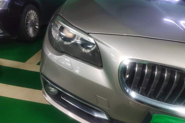 Used BMW 5 Series 2014 525Li Luxury Design Package Right Front Headlight