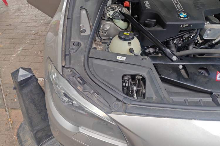 Used BMW 5 Series 2014 520Li Elegant Model Right Front Headlight