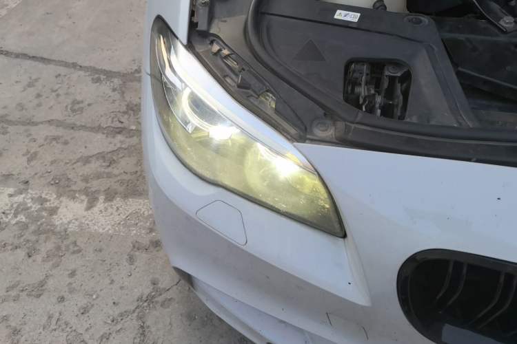 Used BMW 5 Series 2014 525Li Fashion Design Package Right Front Headlight