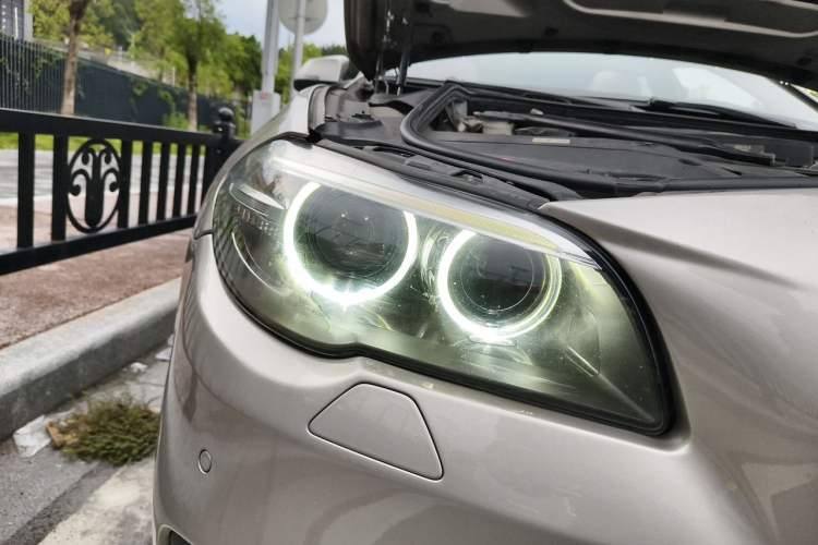 Used BMW 5 Series 2014 525Li Leading Model Right Front Headlight