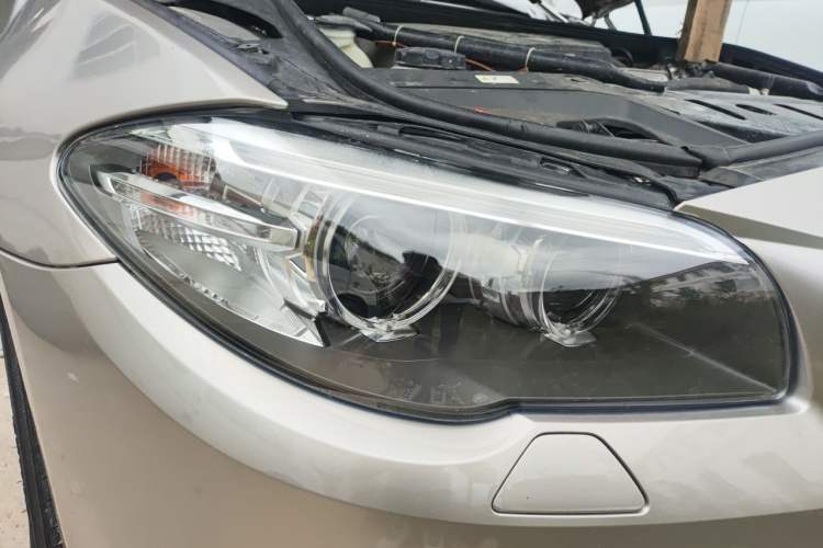 Used BMW 5 Series 2014 528Li Leading Model Right Front Headlight