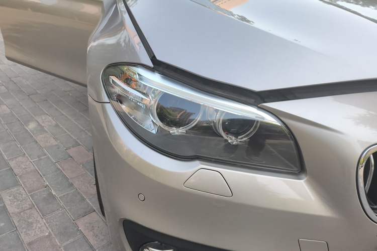 Used BMW 5 Series 2014 525Li Leading Model Right Front Headlight