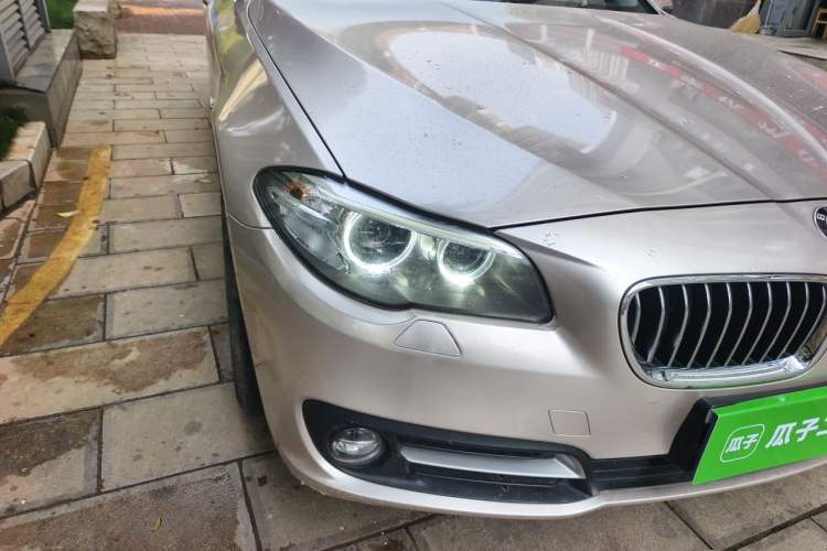 Used BMW 5 Series 2014 520Li Elegant Model Right Front Headlight