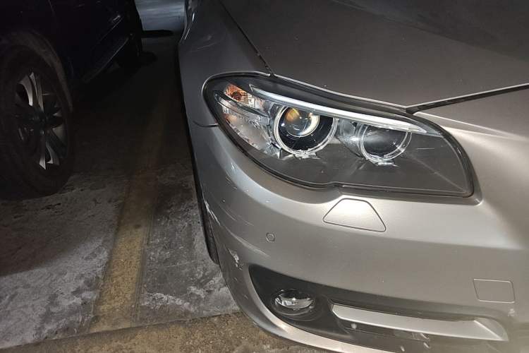Used BMW 5 Series 2014 525Li Leading Model Right Front Headlight