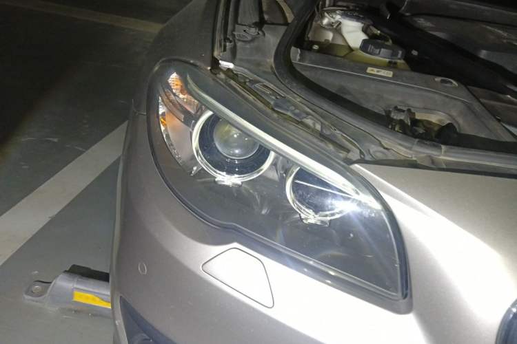 Used BMW 5 Series 2014 520Li Elegant Model Right Front Headlight