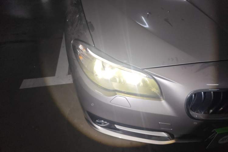 Used BMW 5 Series 2014 520Li Elegant Model Right Front Headlight