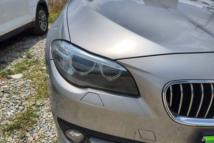 Used BMW 5 Series 2014 525Li Leading Model Right Front Headlight