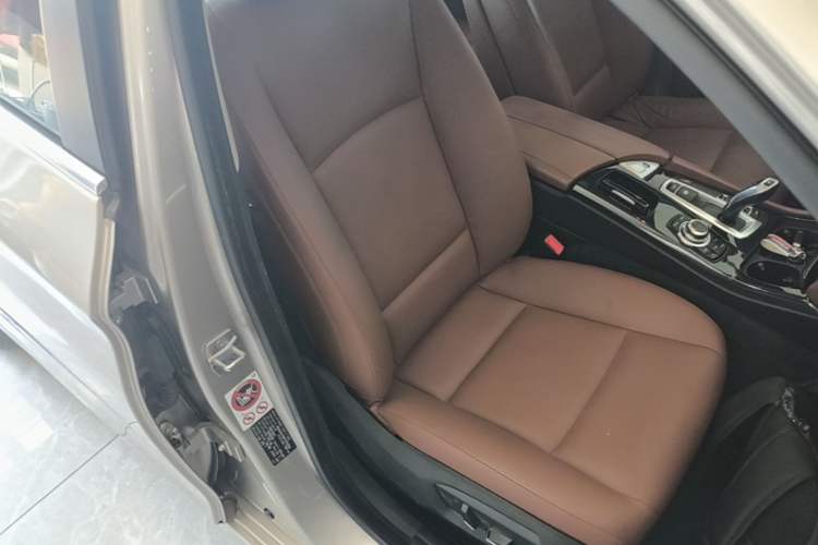 Used BMW 5 Series 2014 520i Elegant Edition Right Front Seat