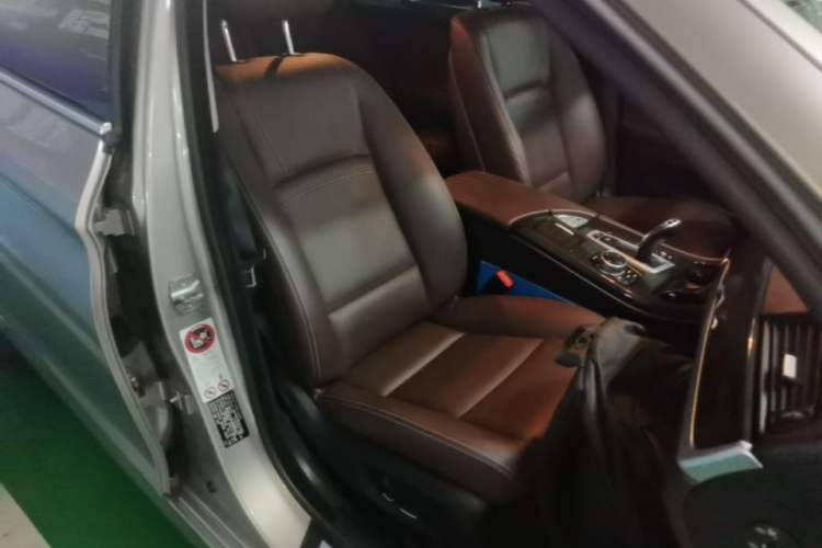 Used BMW 5 Series 2014 525Li Luxury Design Package Right Front Seat