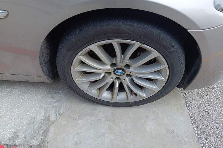 Used BMW 5 Series 2014 525Li Luxury Design Package Right Front Wheel Hub