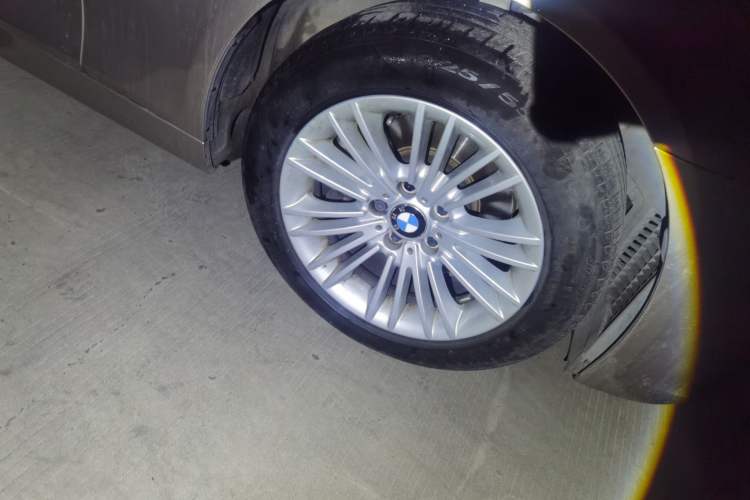Used BMW 5 Series 2014 525Li Leading Model Right Front Wheel Hub