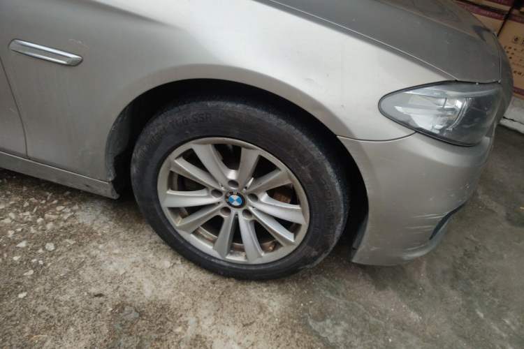 Used BMW 5 Series 2014 520Li Elegant Model Right Front Wheel Hub