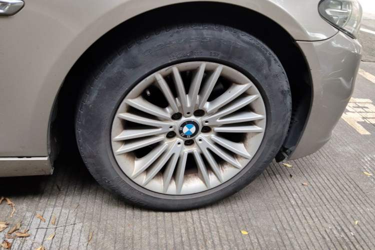 Used BMW 5 Series 2014 525Li Leading Model Right Front Wheel Hub