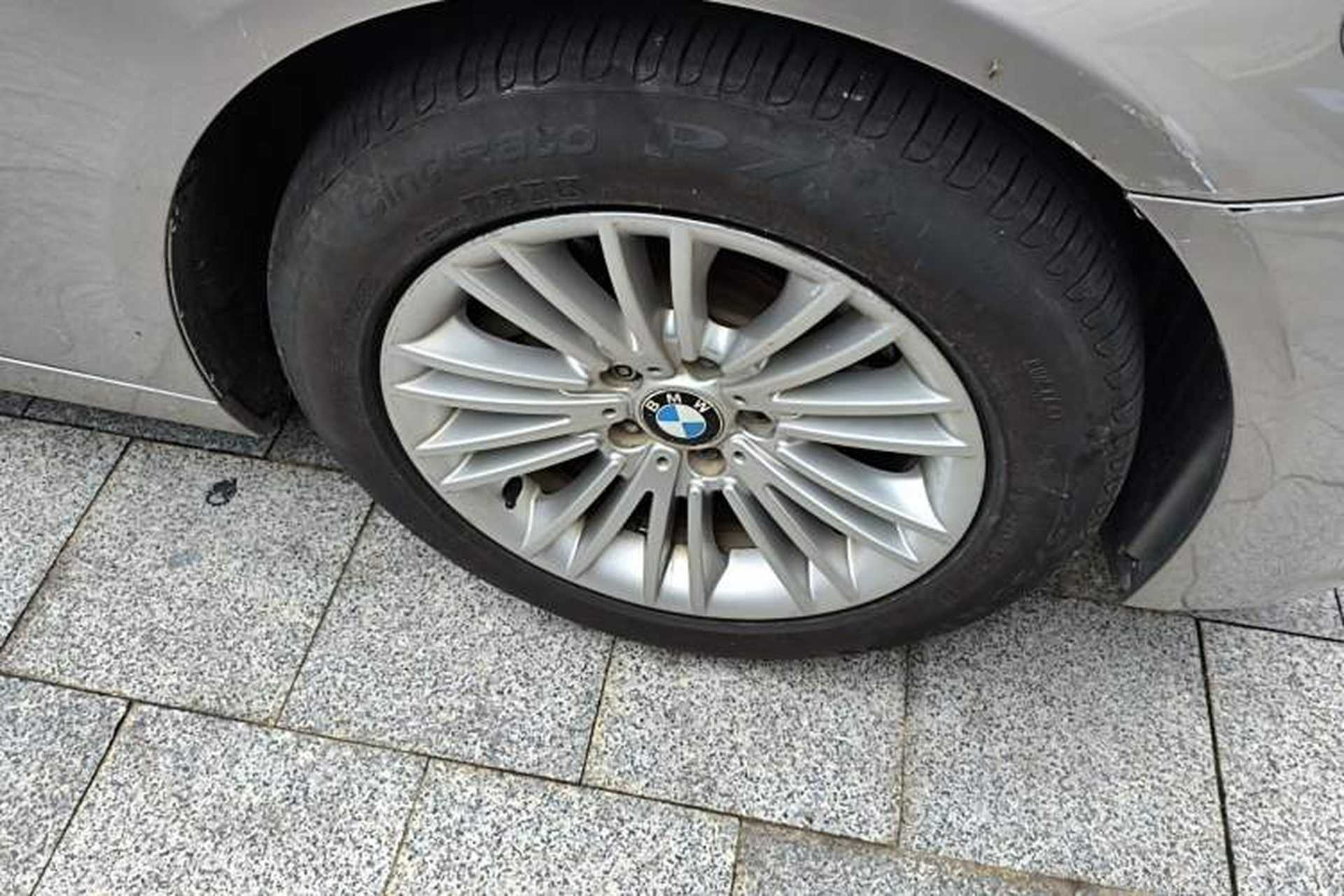Used BMW 5 Series 2014 525Li Leading Model Right Front Wheel Hub