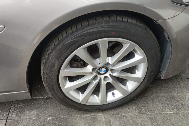 Used BMW 5 Series 2014 528Li Leading Model Right Front Wheel Hub