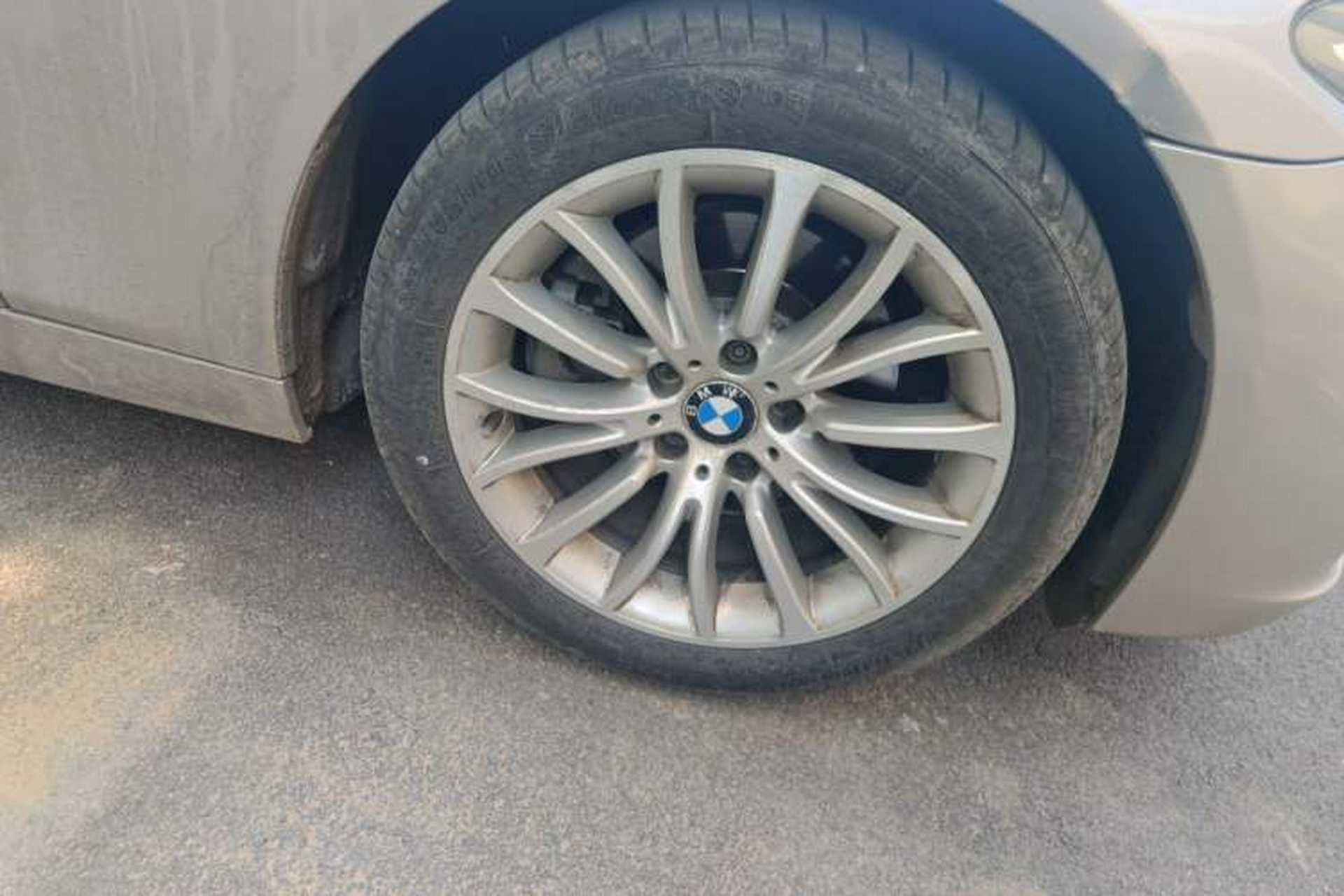 Used BMW 5 Series 2014 525Li Luxury Design Package Right Front Wheel Hub