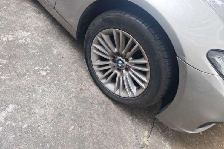 Used BMW 5 Series 2014 525Li Leading Model Right Front Wheel Hub