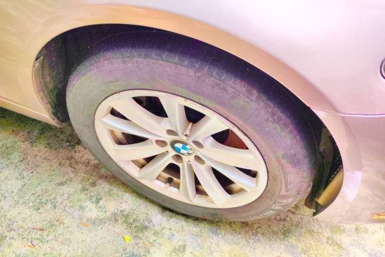 Used BMW 5 Series 2014 520Li Elegant Model Right Front Wheel Hub
