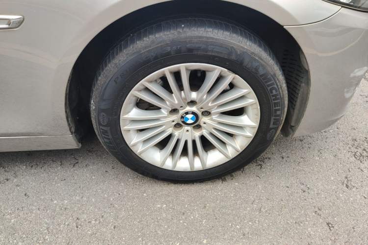 Used BMW 5 Series 2014 525Li Leading Model Right Front Wheel Hub