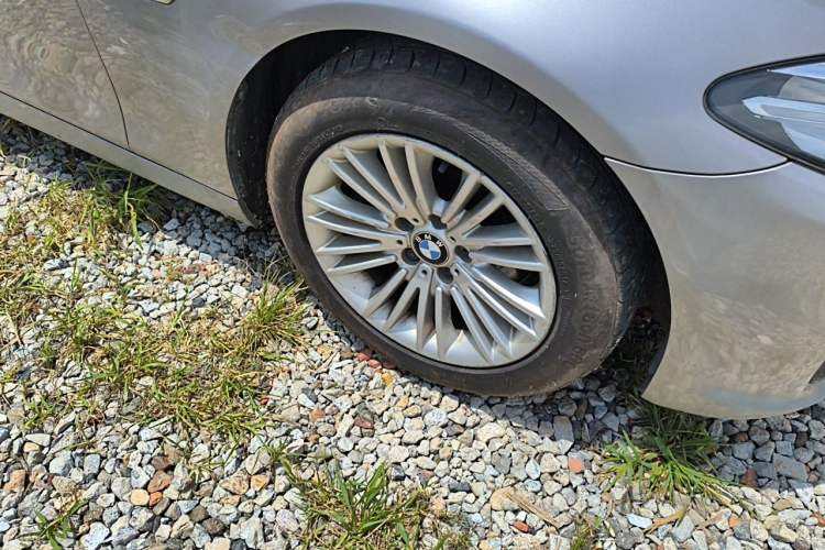 Used BMW 5 Series 2014 525Li Leading Model Right Front Wheel Hub