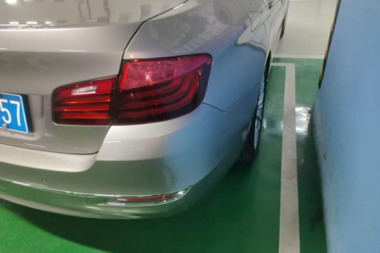 Used BMW 5 Series 2014 525Li Luxury Design Package Right Rear Taillight