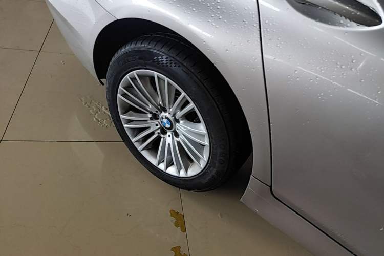 Used BMW 5 Series 2014 525Li Leading Model Right Rear Wheel Hub