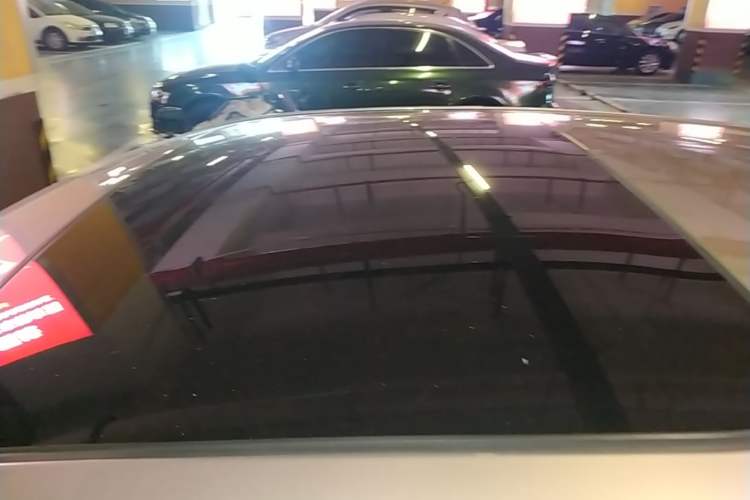 Used BMW 5 Series 2014 520Li Elegant Model Roof