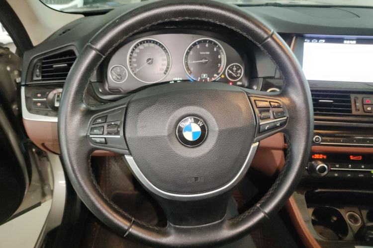 Used BMW 5 Series 2014 525Li Leading Model Steering Wheel