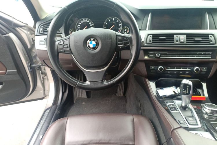 Used BMW 5 Series 2014 525Li Luxury Design Package Steering Wheel