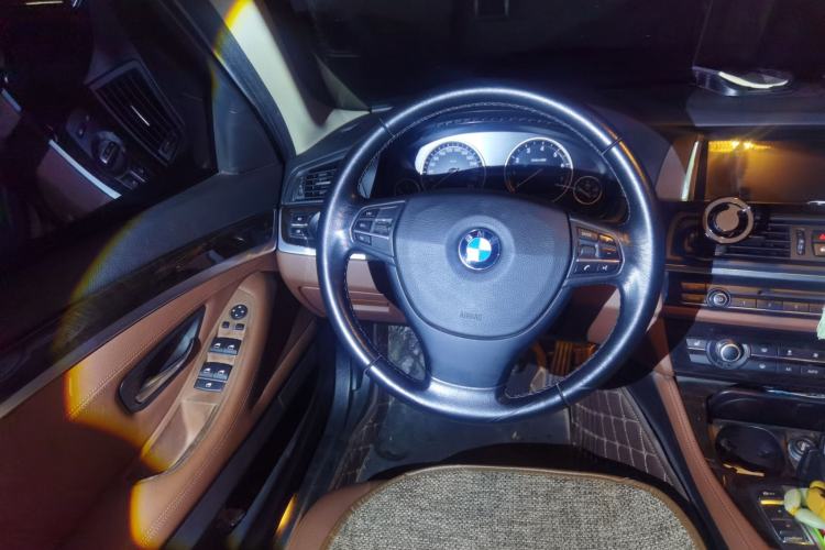 Used BMW 5 Series 2014 525Li Leading Model Steering Wheel
