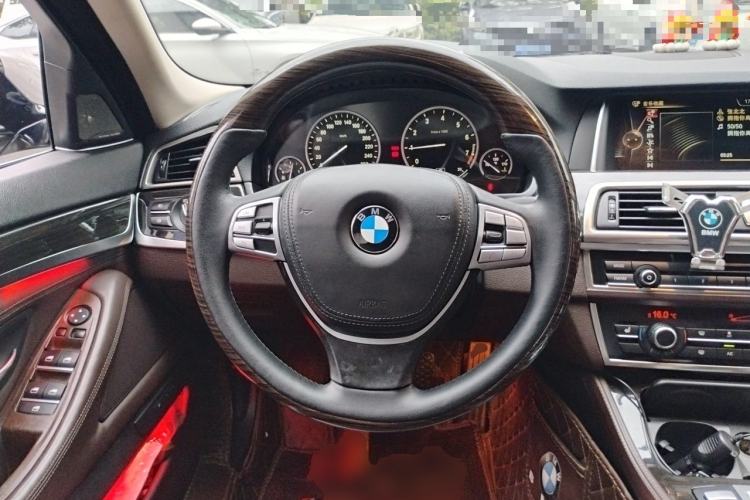 Used BMW 5 Series 2014 525Li Luxury Design Package Steering Wheel