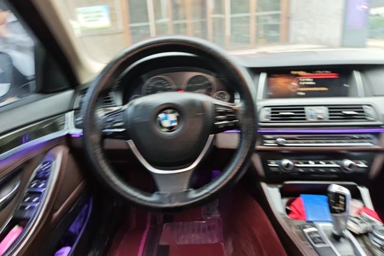 Used BMW 5 Series 2014 525Li Luxury Design Package Steering Wheel