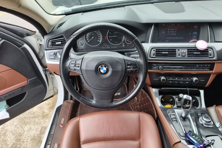 Used BMW 5 Series 2014 520i Elegant Edition Steering Wheel