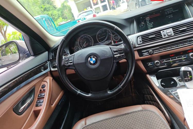 Used BMW 5 Series 2014 525Li Leading Model Steering Wheel