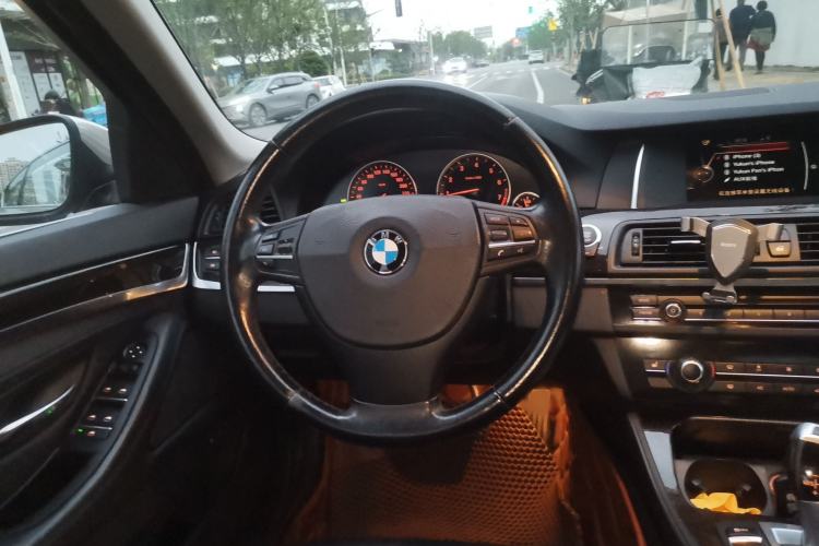 Used BMW 5 Series 2014 525Li Leading Model Steering Wheel