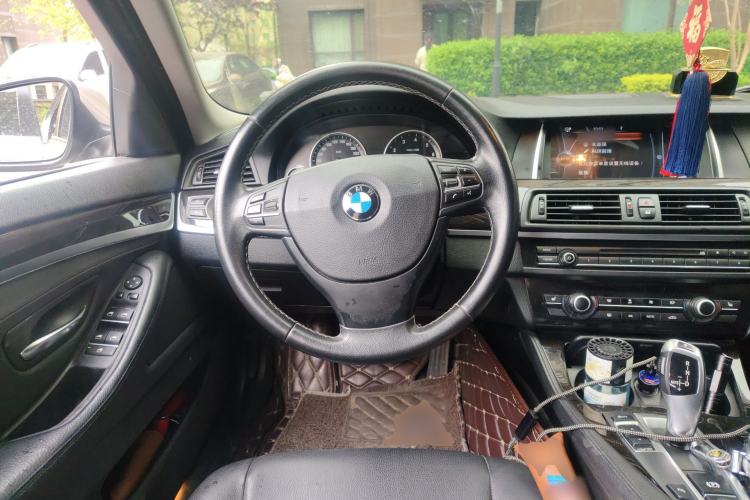 Used BMW 5 Series 2014 525Li Leading Model Steering Wheel