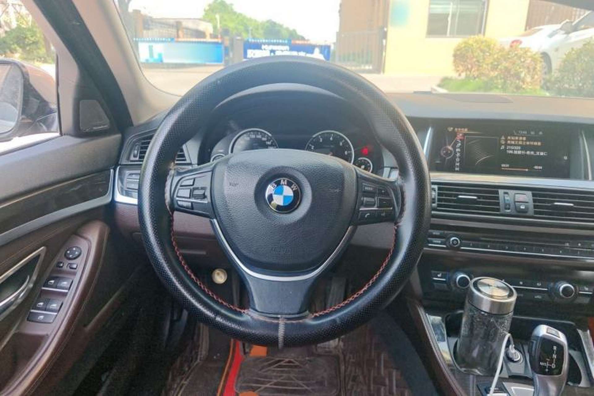 Used BMW 5 Series 2014 525Li Luxury Design Package Steering Wheel