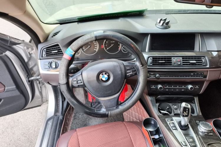 Used BMW 5 Series 2014 525Li Luxury Design Package Steering Wheel