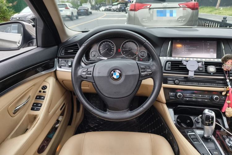 Used BMW 5 Series 2014 525Li Leading Model Steering Wheel