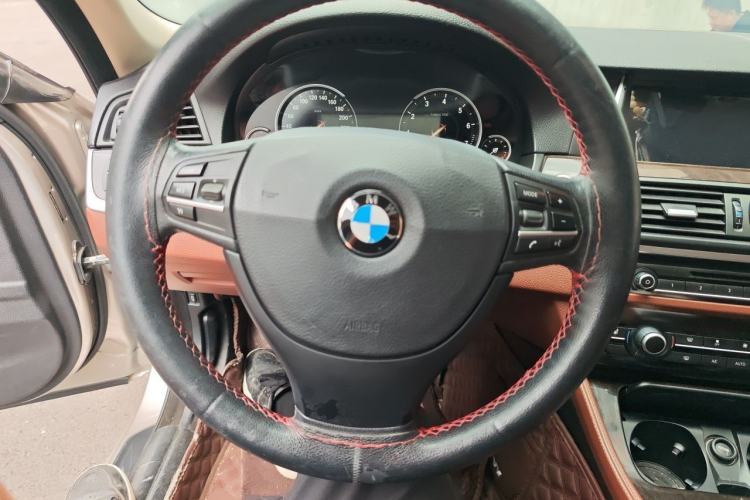Used BMW 5 Series 2014 525Li Leading Model Steering Wheel