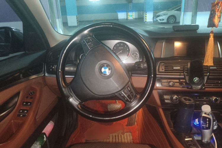 Used BMW 5 Series 2014 520Li Elegant Model Steering Wheel