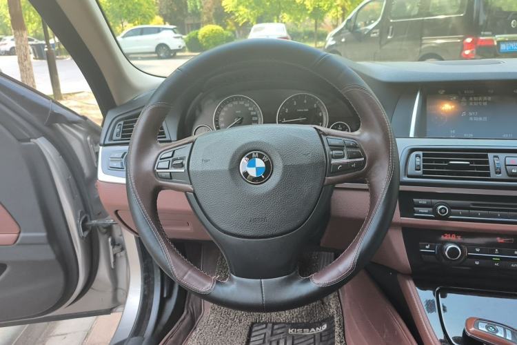 Used BMW 5 Series 2014 525Li Leading Model Steering Wheel