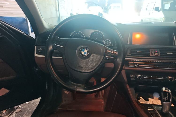 Used BMW 5 Series 2014 525Li Leading Model Steering Wheel