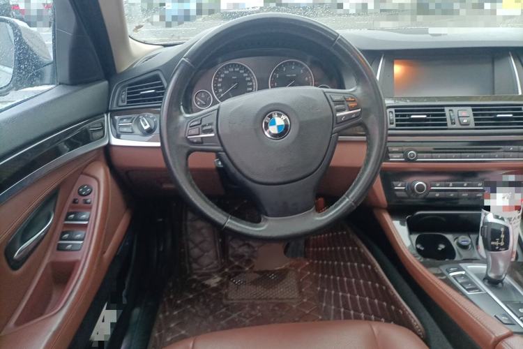 Used BMW 5 Series 2014 525Li Leading Model Steering Wheel